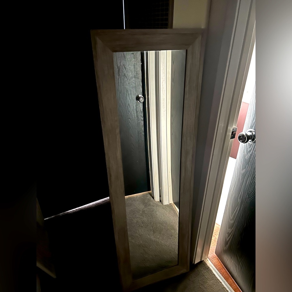 Wood mirror